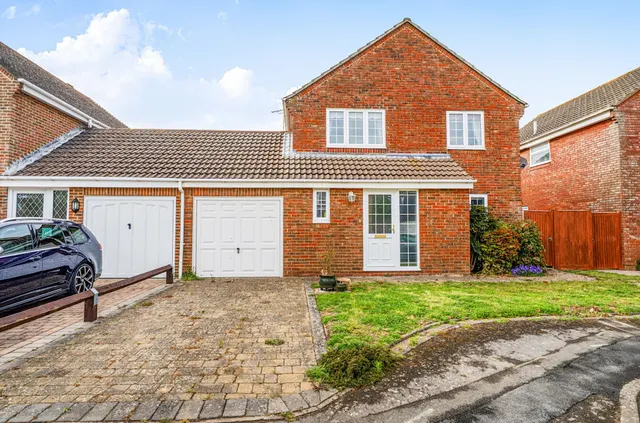 Faresmead, Aldwick Felds, PO21, photo 1