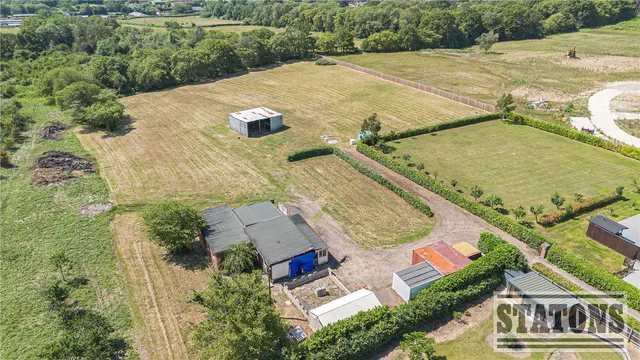 Photo 2 — White Stubbs Lane, Broxbourne, Hertfordshire, EN10 7QA