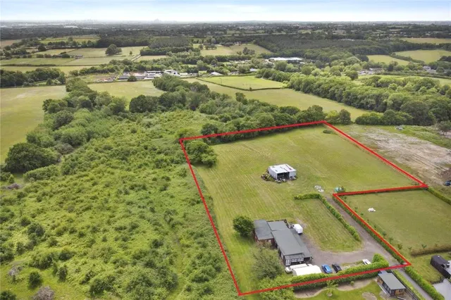 Photo 3 — White Stubbs Lane, Broxbourne, Hertfordshire, EN10 7QA