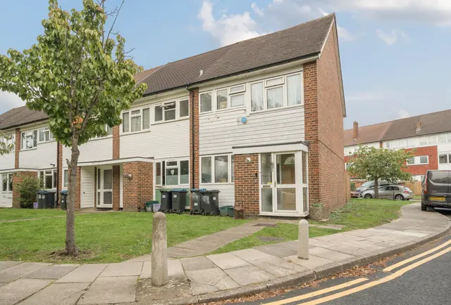 Brookfields Avenue, Mitcham, CR4 4BT, photo 1