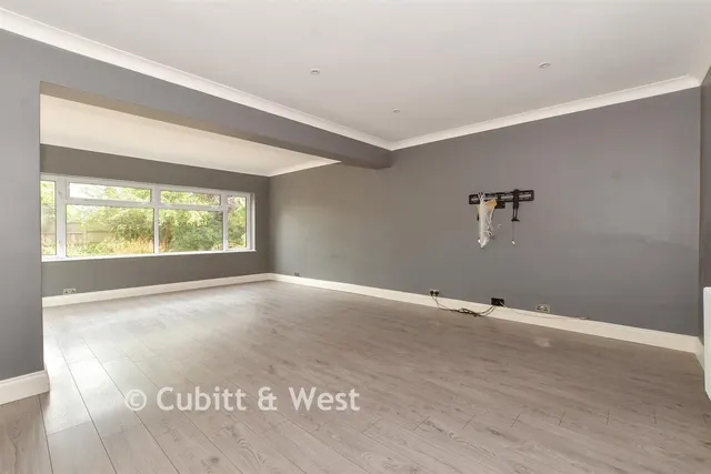 Coulsdon Road, Coulsdon, CR5, photo 2