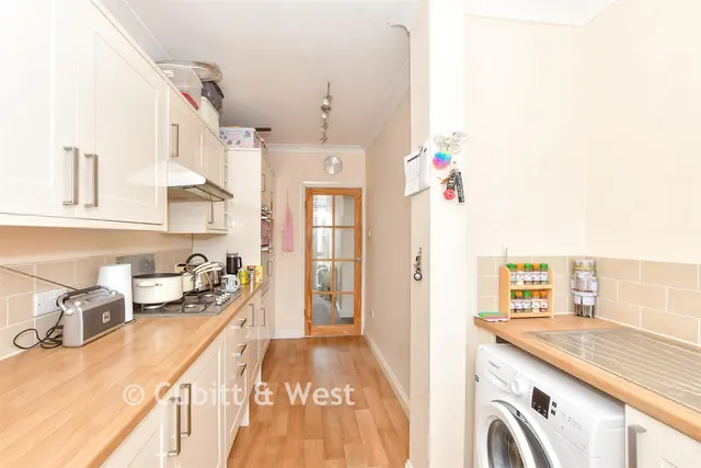 Selsey Avenue, Elson, PO12, photo 2