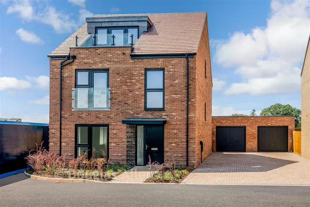 Eagle Close, Billericay, CM12, photo 1