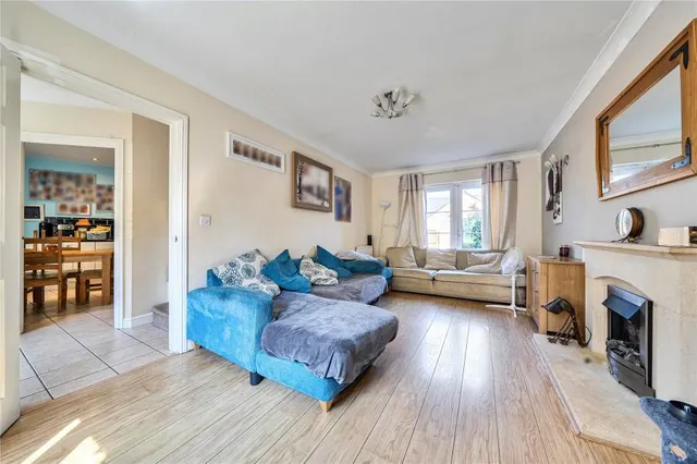 Elmhurst Way, Carterton, OX18, photo 3