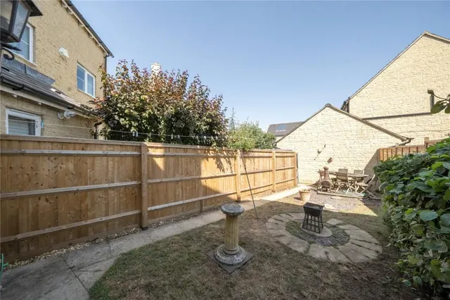 Elmhurst Way, Carterton, OX18, photo 2