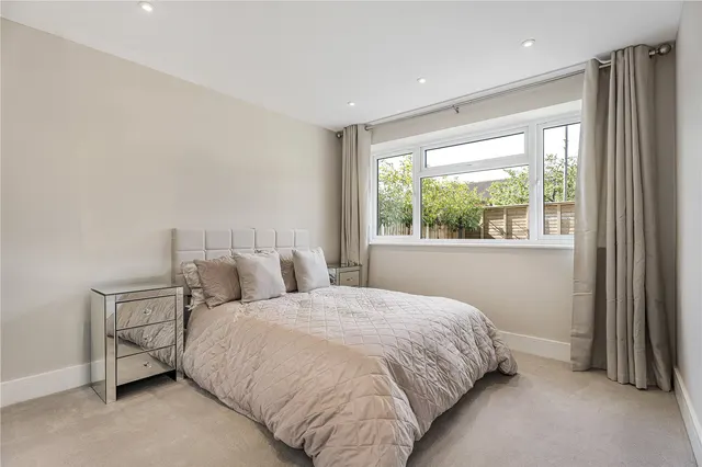 Clarence Street, Egham, TW20, photo 3