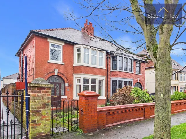 Stonyhill Avenue, Blackpool, FY4, photo 1