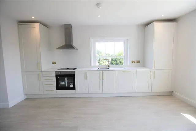 Hillcourt Road, Cheltenham, GL52, photo 2