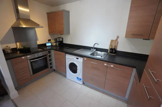 Freer Crescent, Aspen Court, HP13, photo 3