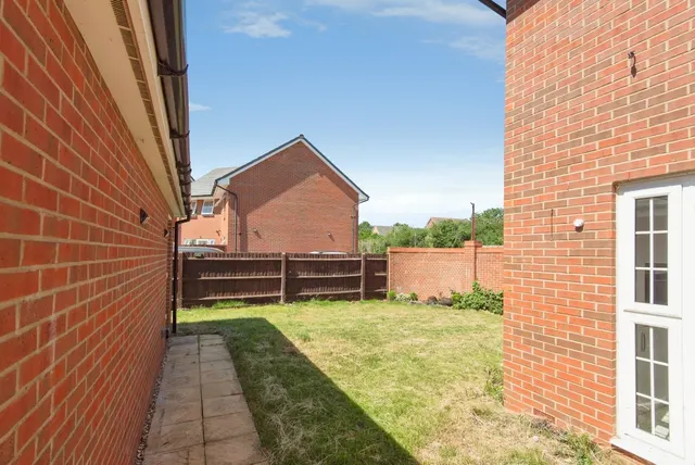 Photo 2 — Brassey Way, Lower Stondon, Henlow, Hertfordshire, SG16