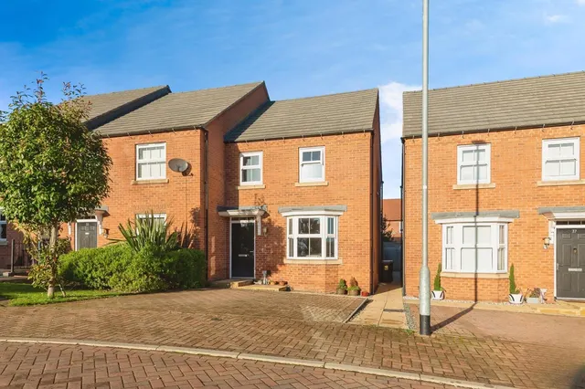 Mountain Ash Crescent, Edwalton, NG12, photo 1