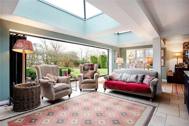 Lower Fyfield, Marlborough, SN8, photo 2