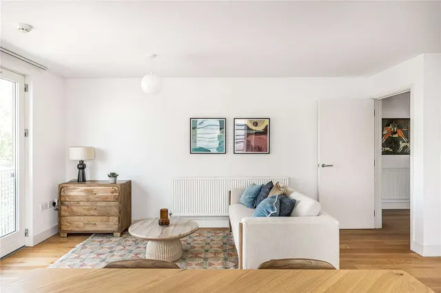 Photo 2 — Branch Place, London, N1 5PW