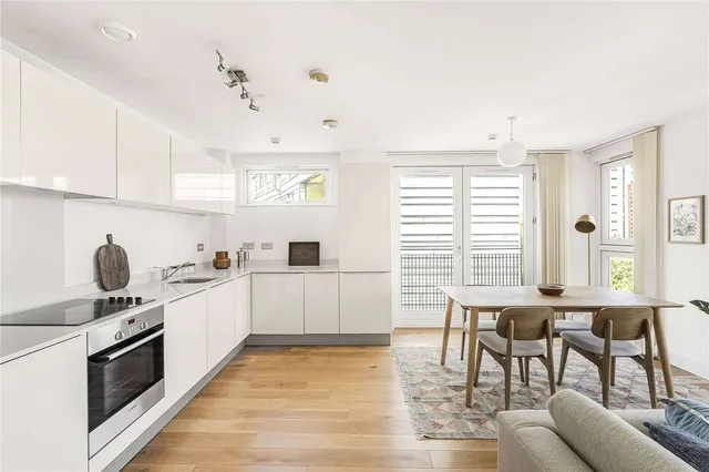 Photo 3 — Branch Place, London, N1 5PW
