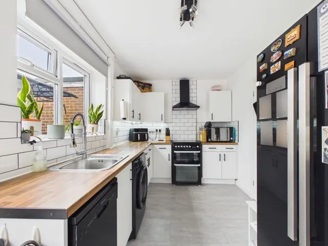Brixham Road, Reading, RG2, photo 2