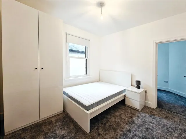 Victoria Road, Guildford, GU1, photo 1