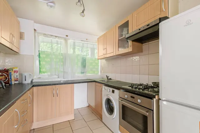Kinross House, Bemerton Estate, N1, photo 1