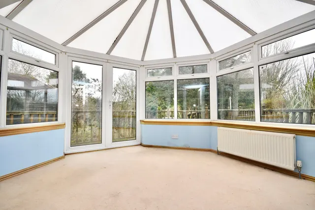 Photo 3 — Oaks Meadow, Old Glasgow Road, Kilwinning, KA13 7QJ
