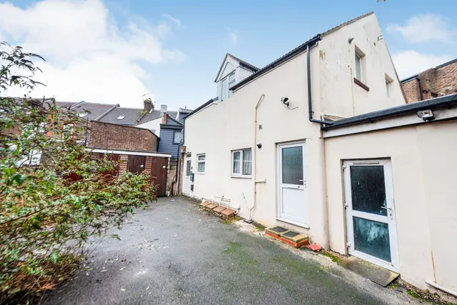 Gladys Avenue, Portsmouth, PO2, photo 1