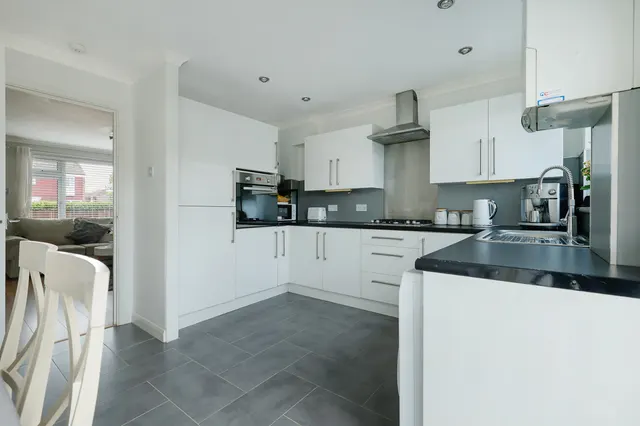 The Spinney, Horley, RH6, photo 1