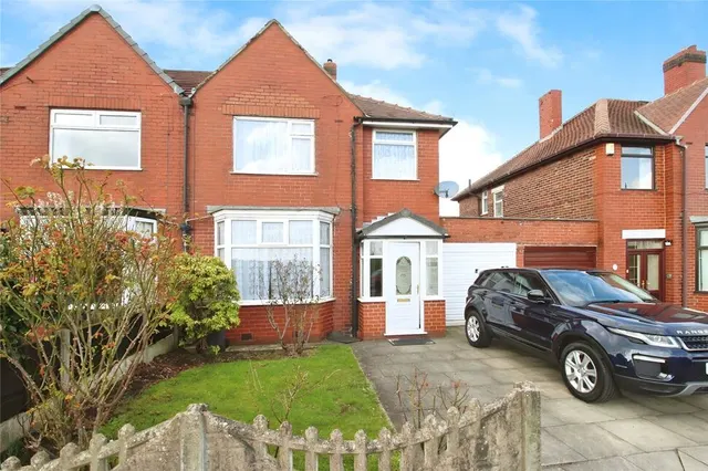 Heywood Road, Prestwich, M25, photo 1