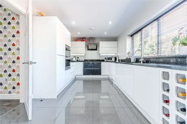 Windmill, Windmill Hill, LS28, photo 3