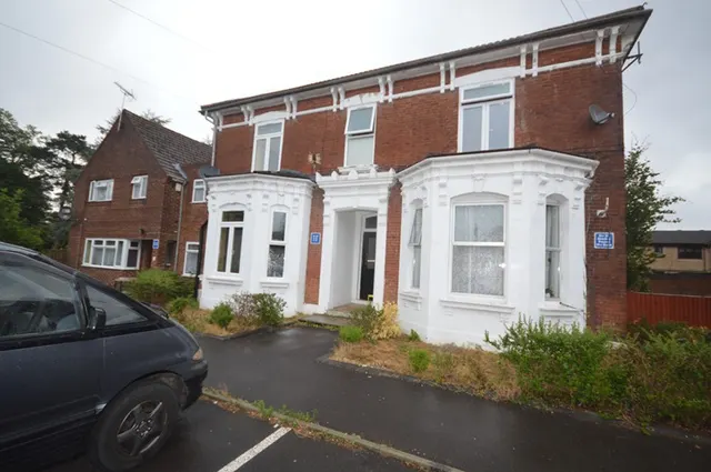 Clifton Road, Southampton, SO15, photo 1