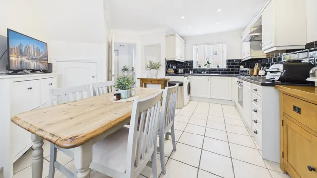 Photo 2 — Eagle Road, Bourne, PE10