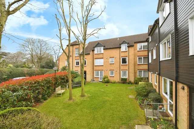 Sawyers Hall Lane, Brentwood, Essex, CM15, photo 1