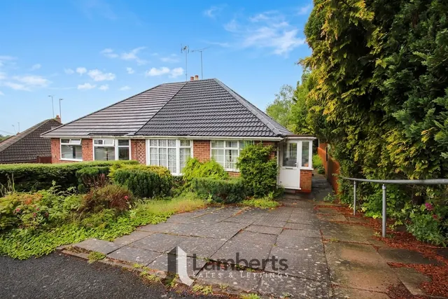 2 bedroom house — 112 Malvern Road, Redditch