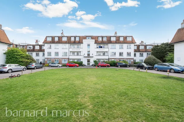 London Road, Morden, photo 1