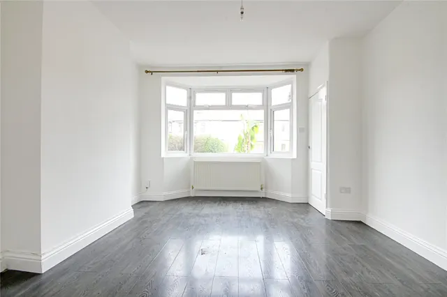 Aylands Road, Enfield, photo 2