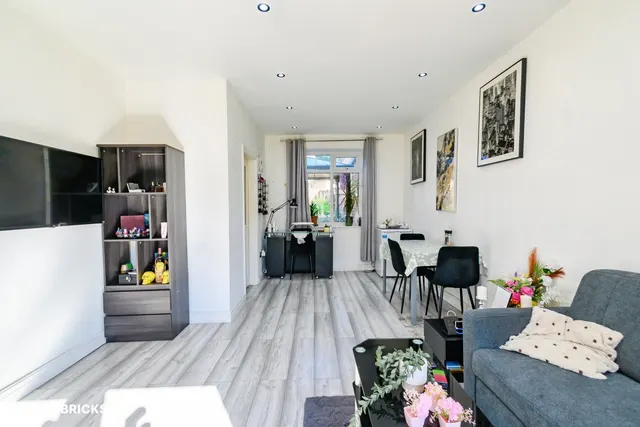 Reservoir Street, Rochdale, OL16, photo 2