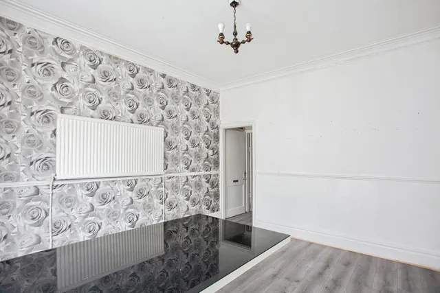 Idsworth Road, Sheffield, S5, photo 1