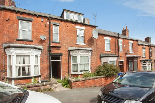 Photo 3 — Idsworth Road, Sheffield, S5