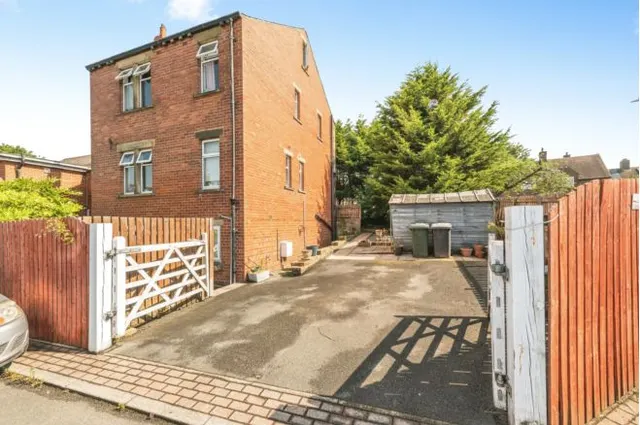 Highgate Lane, Huddersfield, HD8, photo 1