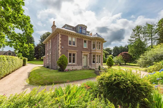 Photo 2 — Gaisland House, Balfron, Glasgow, Stirlingshire, G63 0SG