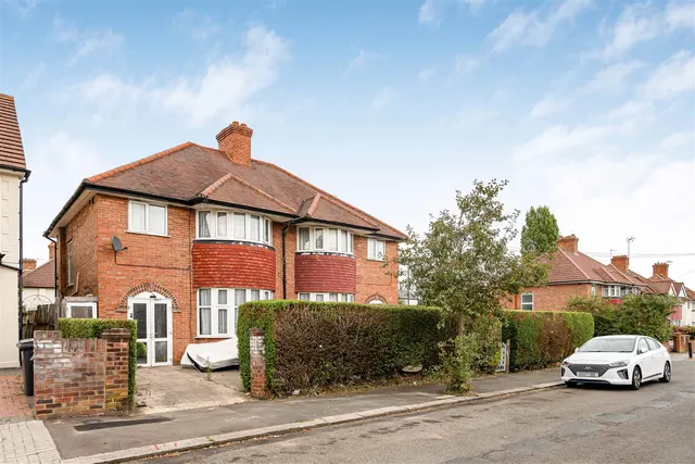 Medway Gardens, Wembley, HA0, photo 1