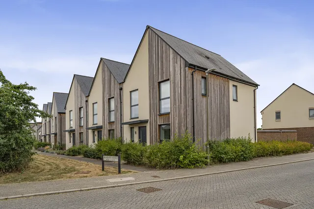 Braeburn Avenue, Bicester, photo 1