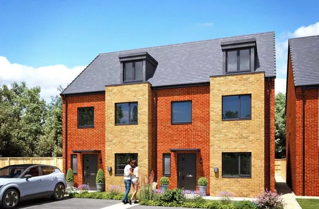 The Lodge, Stonehouse Court, GL10, photo 1