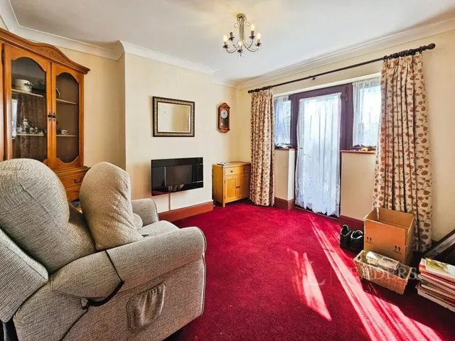Wellesley Road, Clacton-on-Sea, CO15, photo 3