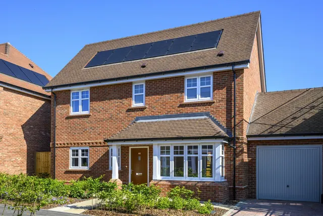 Hitches Lane, Fleet, GU51 5EL, photo 1