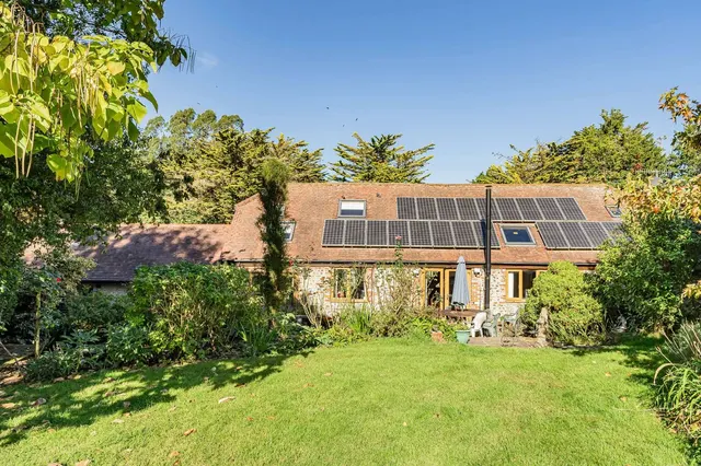 Hill Lane, Barnham, PO22, photo 1