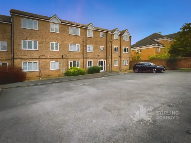 Seymour Way, Sunbury-on-Thames, TW16, photo 3