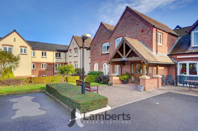 25 Pardoe Court New Road, Studley, photo 1
