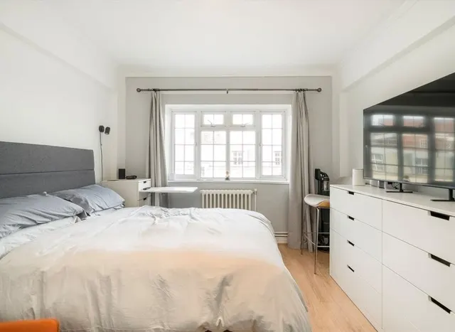 Woburn Place, Bloomsbury, WC1H, photo 2
