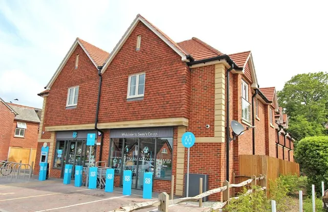 Sway, Lymington, photo 1