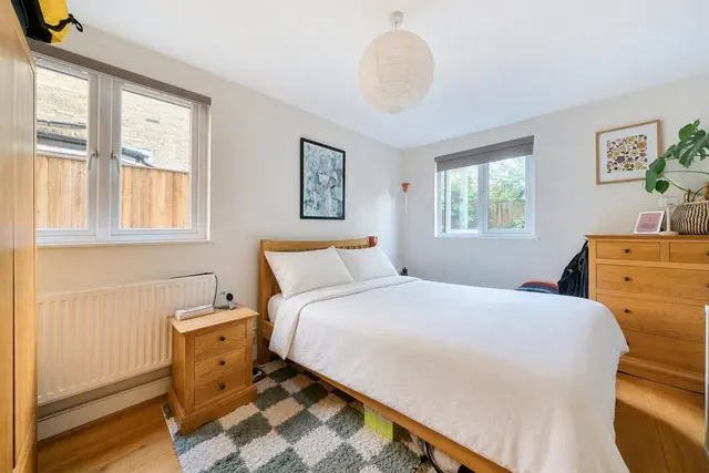 Photo 3 — Balchier Road, East Dulwich, London, SE22