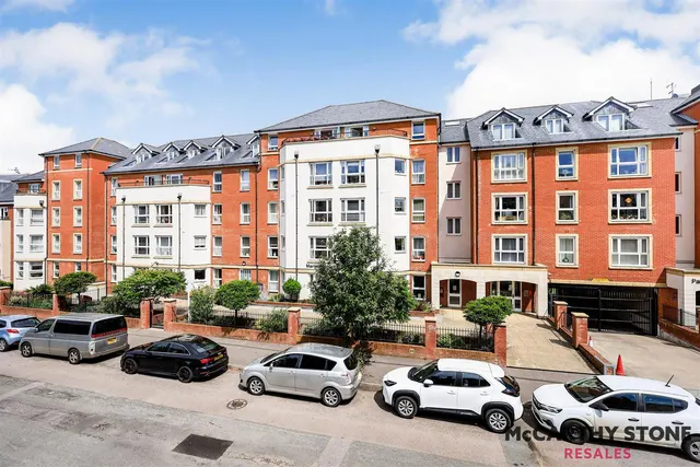 Jevington Gardens, Eastbourne, BN21, photo 1