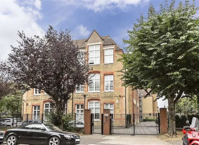 Battersea Park Road, Battersea, SW11, photo 1